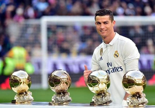  利物浦法比尼奥染黄将缺战曼城  