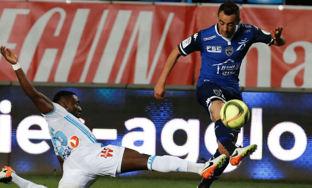  特鲁瓦门将神勇发挥，多次扑救保住胜果击败朗斯